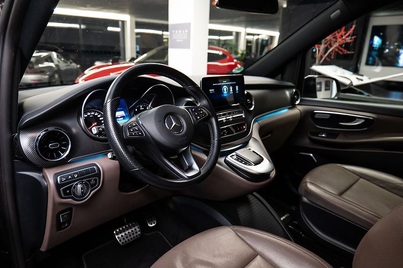 Mercedes-Benz Třídy V d AIRMATIC/4MATIC/Pano/Burmest - fotka 4 z 21