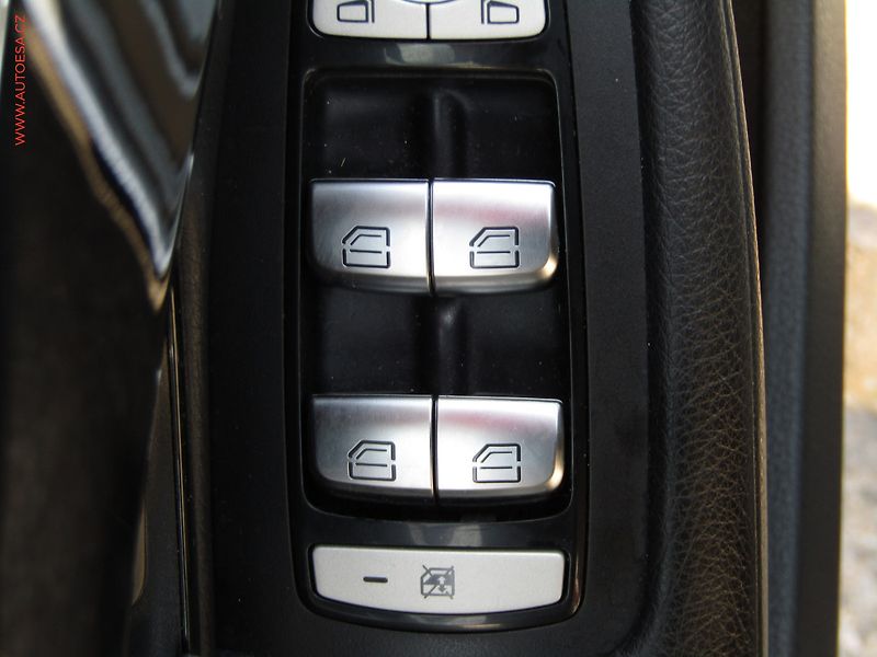 Mercedes-Benz Třídy C (2016) 1.6 CDi C 180d, 1.maj, AT - fotka 12 z 20