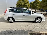 Hyundai i30 (2011) 1.6 CRDi AUTOMATICKÁ KLIMA - náhled 3