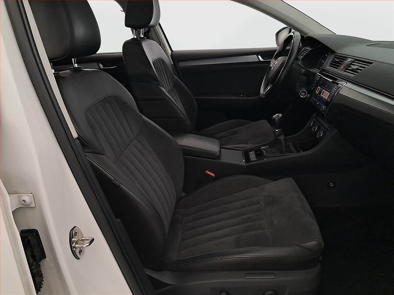 Škoda Superb (2016) Style 2.0 TDI 4x4, 4X4 - fotka 9 z 23
