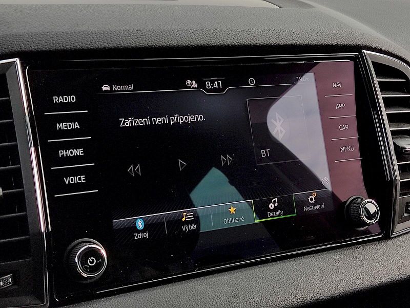 Škoda Karoq (2021) Style Plus 1,5 Tsi 110 Kw DSG - fotka 17 z 39