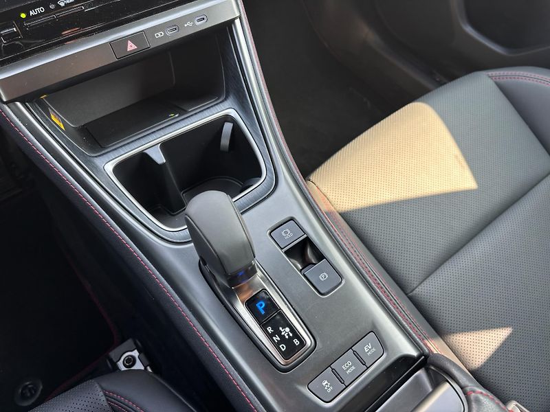 Lexus LBX 1.5 HSD e-CVT Emotion Tech - fotka 20 z 27