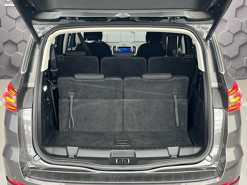 Ford S-MAX 2,5 HEV Titan. 7 míst ZAMLUVEN - fotka 33 z 65