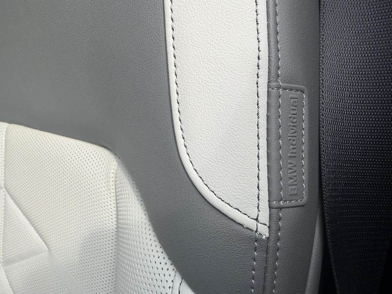 BMW Řada 5 540D xDRIVE M SPORT Individual - fotka 16 z 37