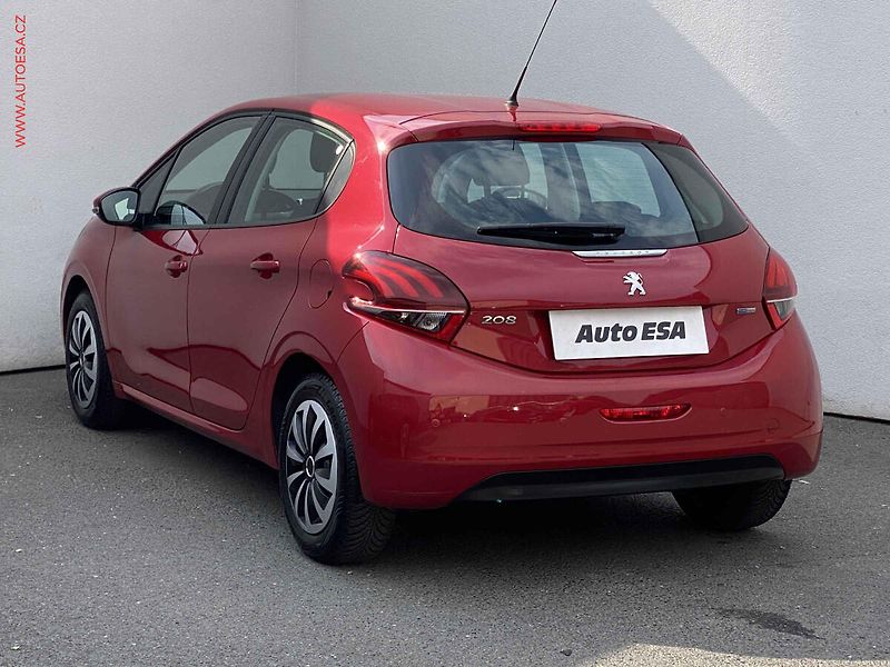 Peugeot 208 (2016) 1.2PT, 1.maj,ČR, servis - fotka 6 z 14