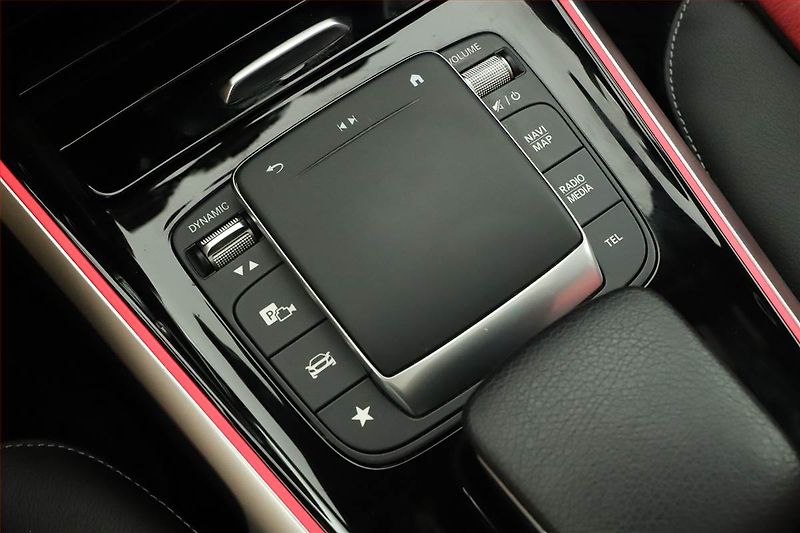 Mercedes-Benz GLB (2023) 200 d 4MATIC - fotka 30 z 30