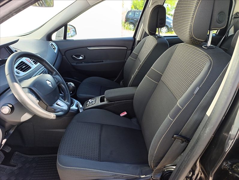 Renault Scénic 1,9 DCi Tažné Navi Aut. Klima - fotka 13 z 30