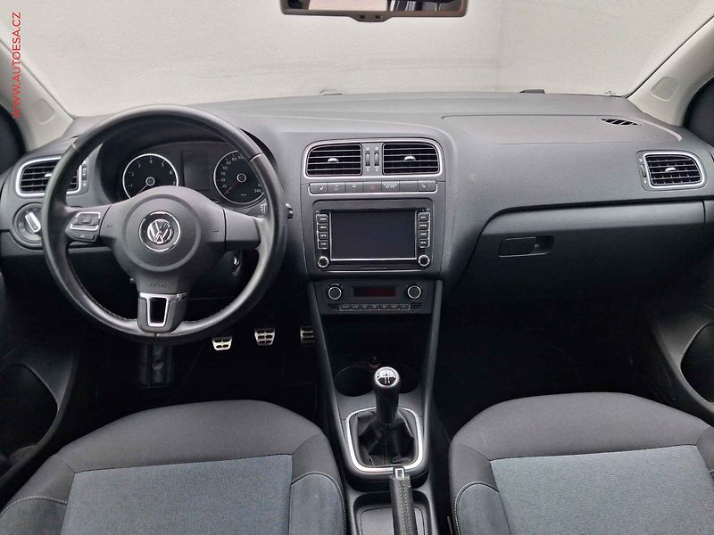 Volkswagen Polo (2011) 1.2i, Style, +kola - fotka 8 z 18