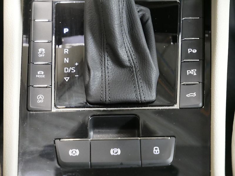 Škoda Superb - fotka 20 z 25