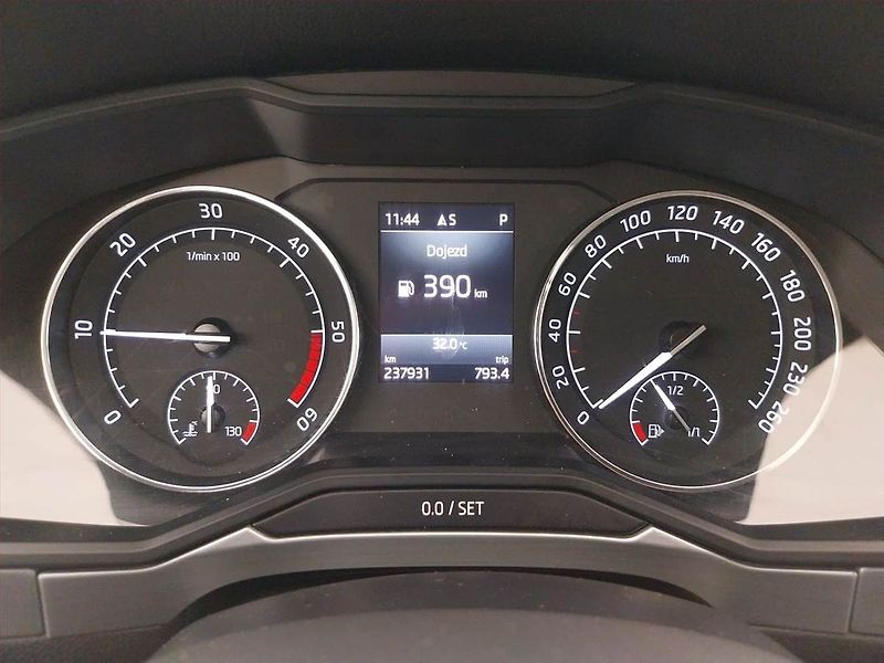 Škoda Superb (2018) Ambition 2.0 TDI, Automat - fotka 11 z 18