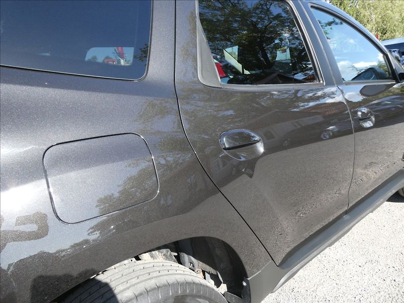 Dacia Duster 1,3 TCe 110kW 1.maj.,serviska, - fotka 13 z 48
