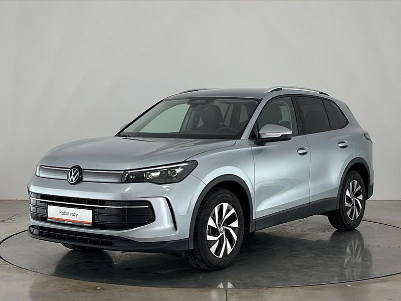 Volkswagen Tiguan People DSG - fotka 1 z 31