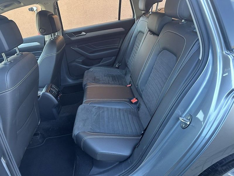 Volkswagen Passat 2.0 TDi 110kW serviska - fotka 21 z 28