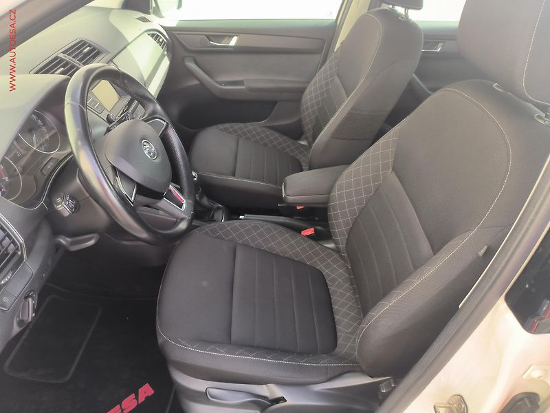 Škoda Fabia (2016) 1.2 TSi, 2.maj,ČR, Style - fotka 9 z 18