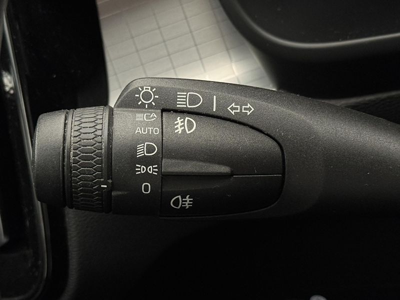 Volvo XC40 D3 MOMENTUM AUT  - fotka 28 z 46