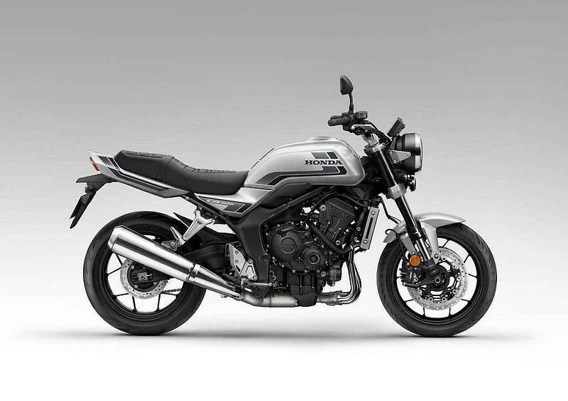 Honda CB1000F bude v nabídce značky jediným čtyřválcovým litrem, který nemá sportovní zaměření.