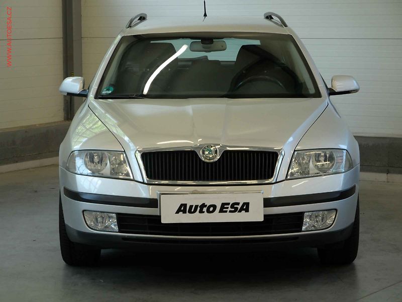 Škoda Octavia (2006) 1.6i, AC, temp - fotka 2 z 20