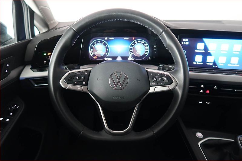 Volkswagen Golf (2024) 1.5 TSI - fotka 17 z 18