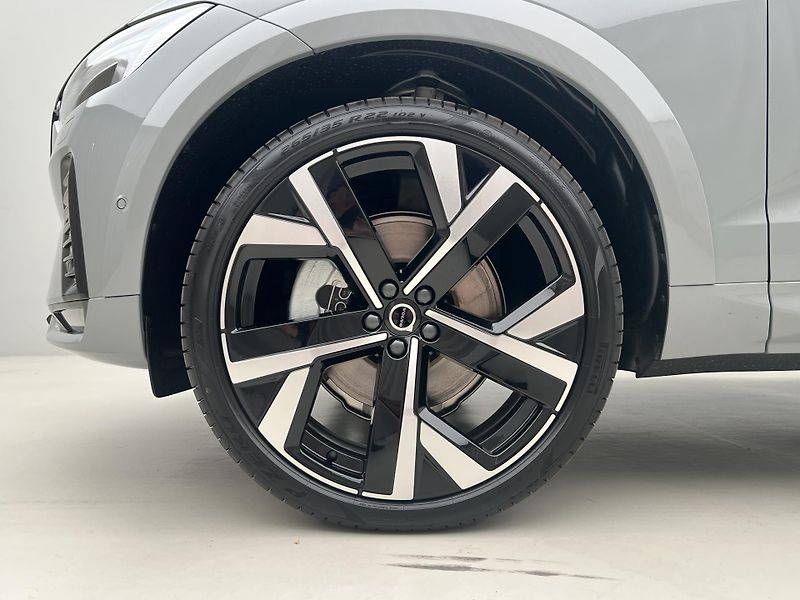 Volvo XC60 (2026) B5 AWD BLACK EDITION PLUS AUT - fotka 15 z 47