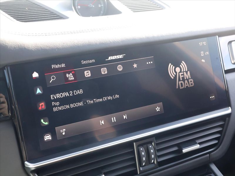 Porsche Cayenne 3,0 EHV 340kW Platinum DPH - fotka 31 z 48