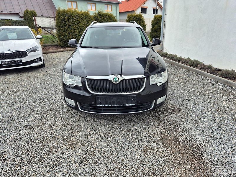 Škoda Superb (2011) 2.0 TDI Serviska Rozvody - fotka 38 z 48