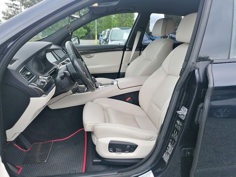 BMW Řada 5 (2014) GT 530d xDrive M-paket - fotka 9 z 40