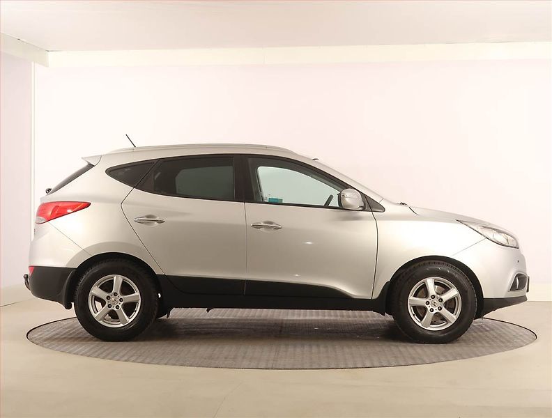 Hyundai ix35 (2012) 1.7 CRDi, Tempomat - fotka 6 z 18