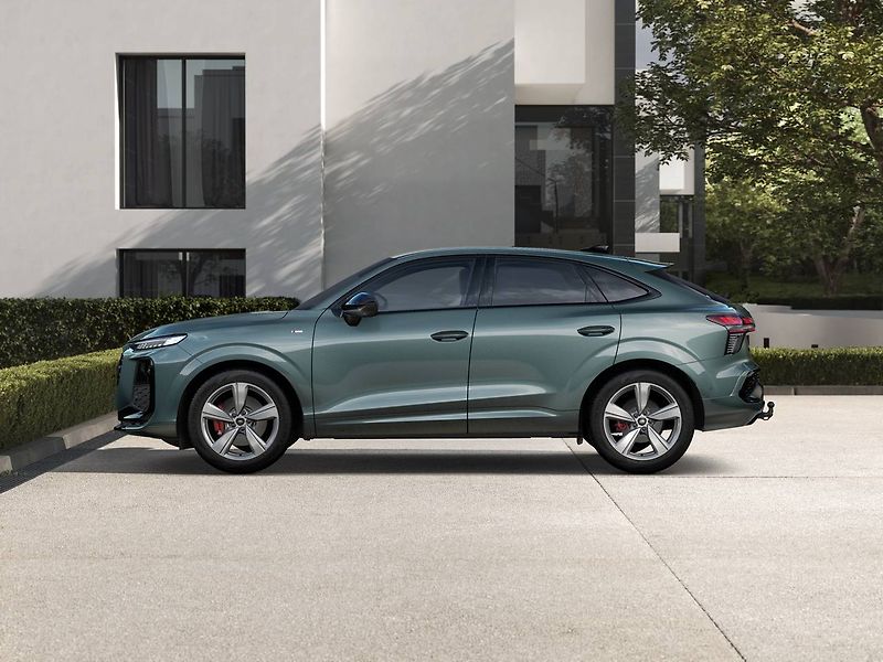 Audi Q3 7STT 2.0TFSI - fotka 2 z 7