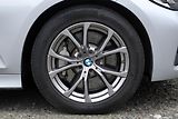 BMW Řada 3 330e xDrive, ACC, Tažné - náhled 13