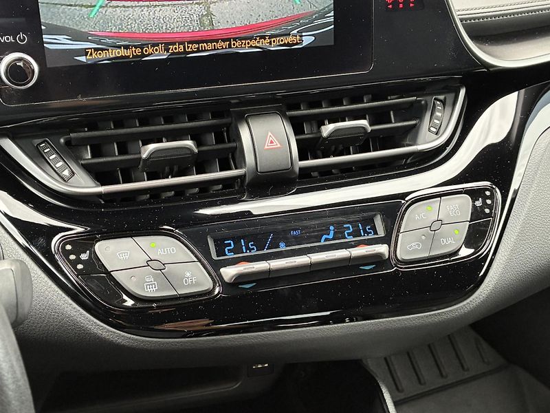 Toyota C-HR 1.8 HSD e-CVT 90kW Style - fotka 19 z 20