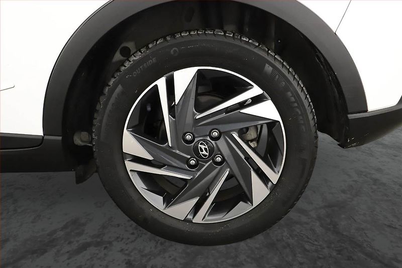 Hyundai Bayon (2021) 1.0 T-GDI, Serv.kniha, Navi - fotka 12 z 18