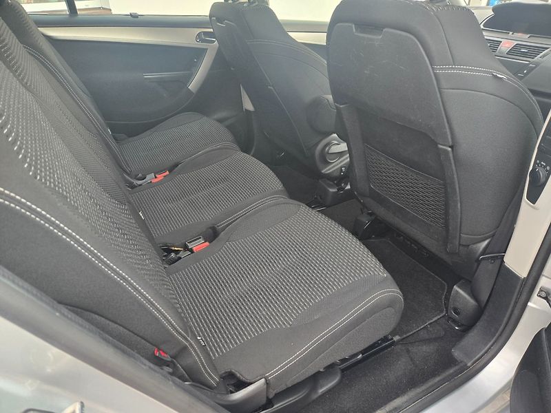 Citroën Grand C4 Picasso (2013) 1.6 HDI 7 míst, rozvody - fotka 19 z 31