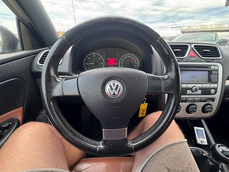 Volkswagen EOS (2007) KABRIOLET 2,0 TDI 103 KW - fotka 29 z 47
