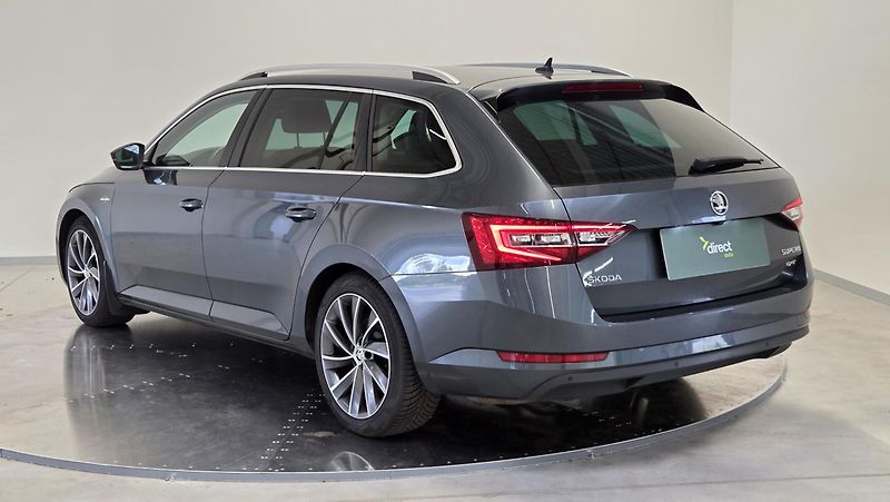 Škoda Superb - fotka 3 z 6