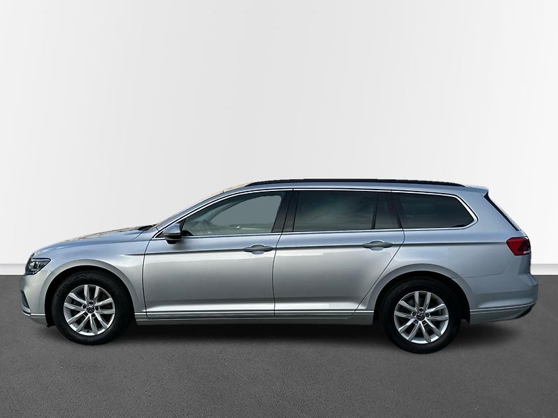 Volkswagen Passat Business Premium 2,0TDI 110kW - fotka 3 z 25
