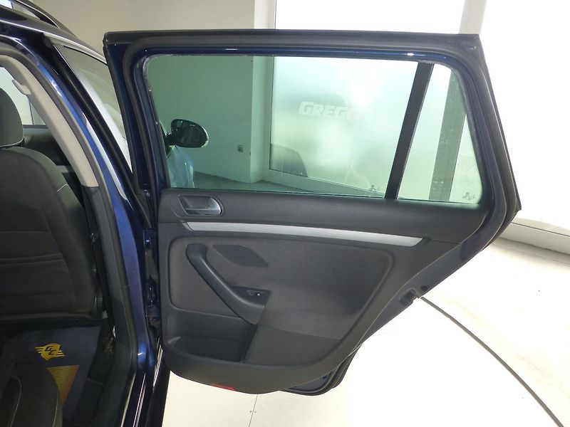 Volkswagen Golf (2012) 1,4TSI*ALU*NAVI*VYHŘ.S.*KUŽE - fotka 22 z 26