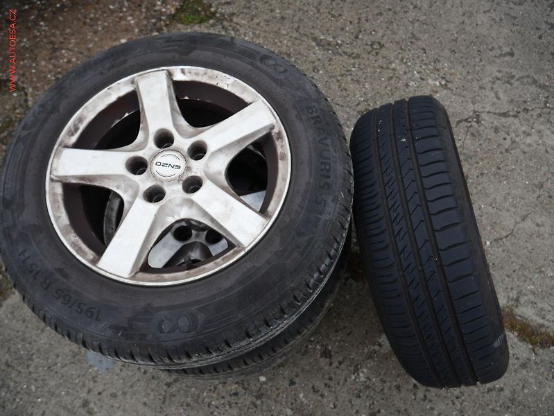Ford Focus (2010) 1.6 TDCi, 1.maj, AC - fotka 16 z 17