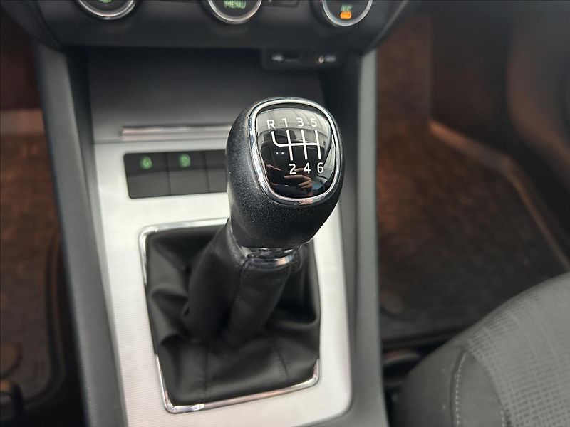 Škoda Octavia 2,0   TDI 110kW,ELEGANCE,ČR - fotka 21 z 27
