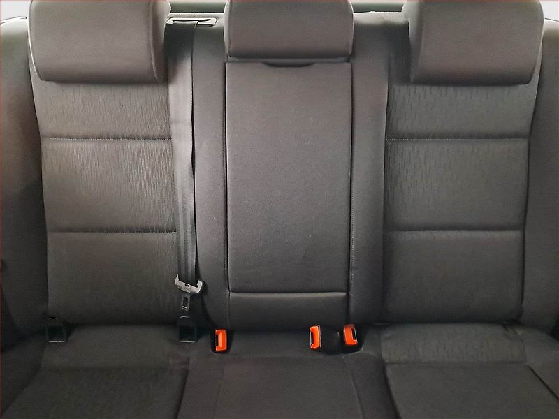 Audi A4 (2007) 2.0 TDI, nová STK - fotka 10 z 17