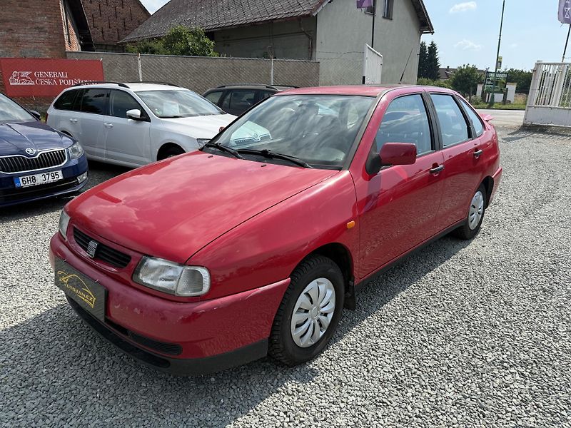Seat Cordoba 1.6i - fotka 3 z 13