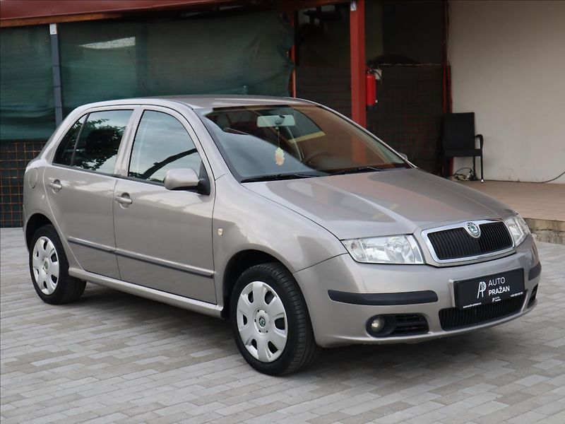 Škoda Fabia 1,4 16V Ambiente Klima - fotka 1 z 38