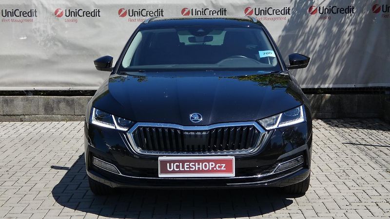 Škoda Octavia Combi 1,5 TSI DSG Style - fotka 2 z 26
