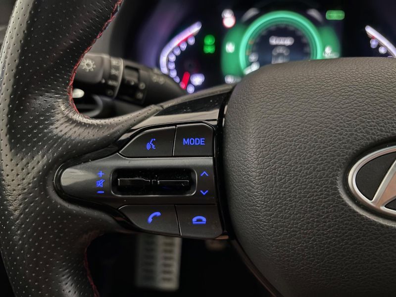 Hyundai i30 (2021) MHEV 1.5 TGDi N-line kombi - fotka 18 z 43