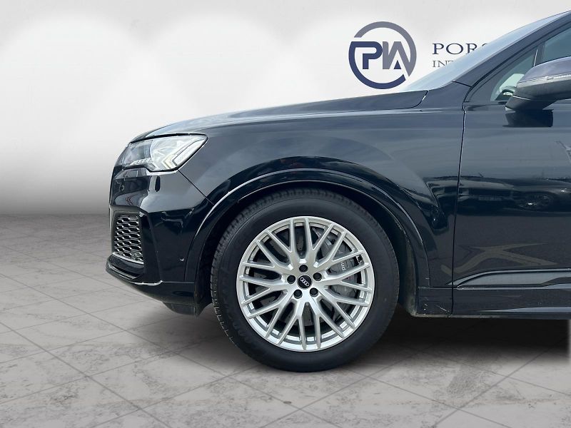Audi SQ7 4.0TDi 320kW quattro - fotka 9 z 24
