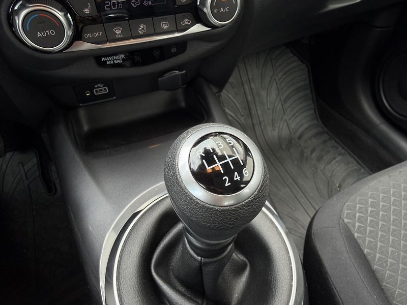 Nissan Juke 1.0 DIG-T 114 HP Acenta Trumf - fotka 13 z 25