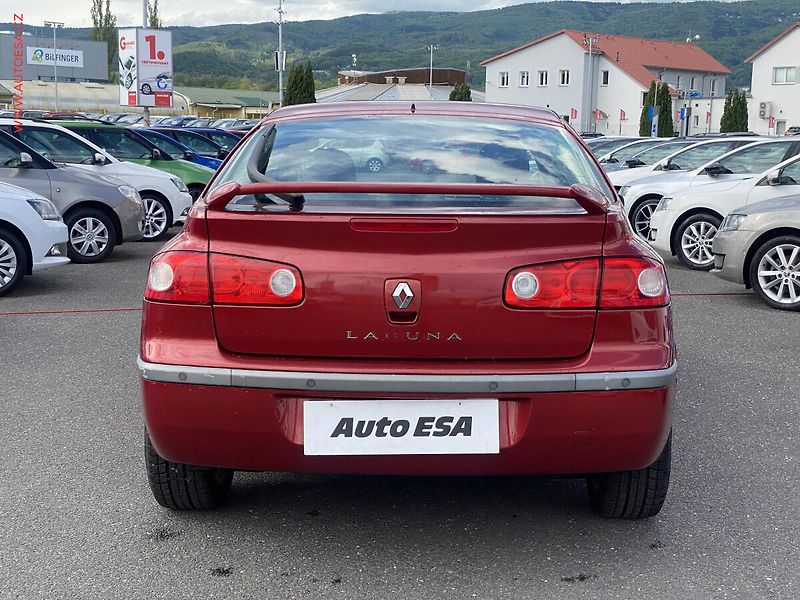 Renault Laguna (2005) 2.0 16V, AC, park.čidla - fotka 5 z 14