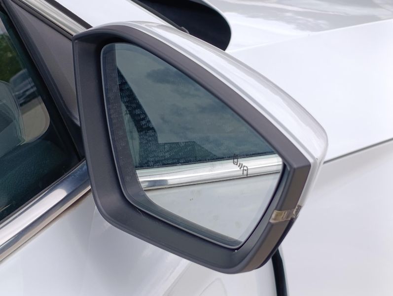 Škoda Superb 2.0TDI 140kW DSG 4X4 STYLE+  - fotka 32 z 34