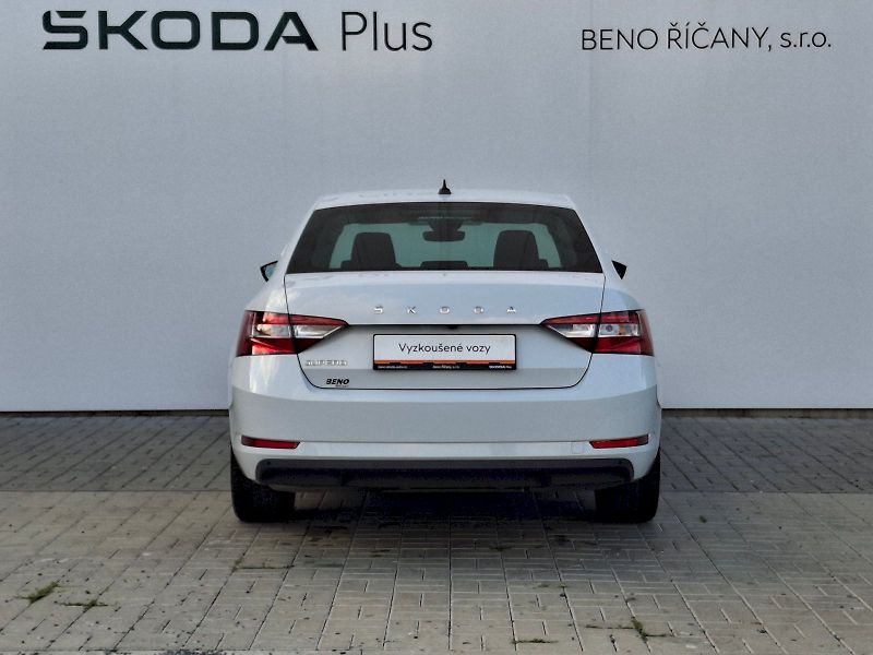 Škoda Superb (2023) Style DSG 1,5TSi 110kW - fotka 12 z 35