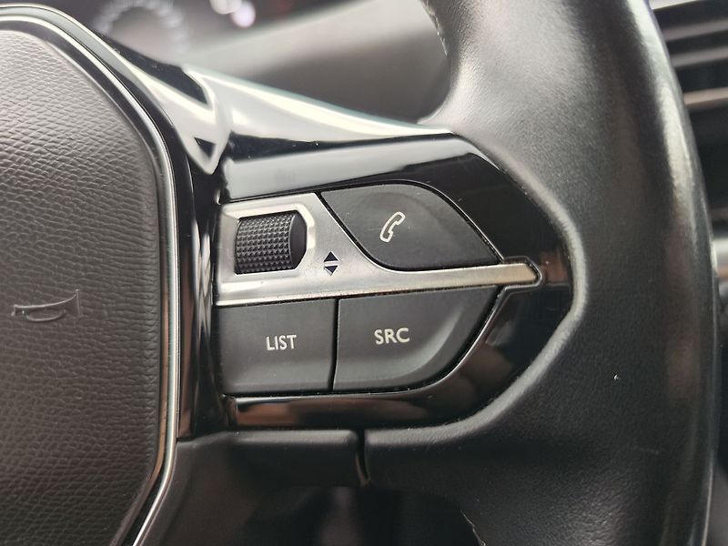 Peugeot 5008 1.5 HDI/96kW Servisováno - fotka 24 z 29