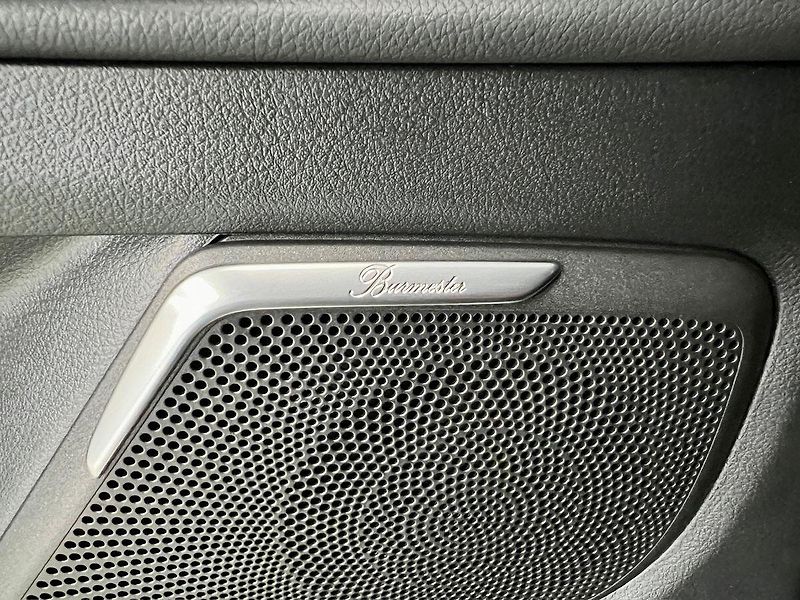 Mercedes-Benz Třídy V 300d 4M EXCLUSIVE XL, AIRMATIC - fotka 28 z 34